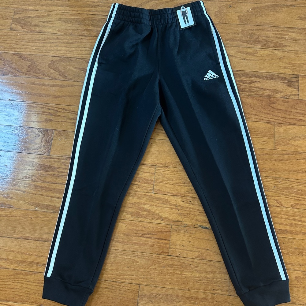 NWT Adidas boys fleece jogger size M 10/12